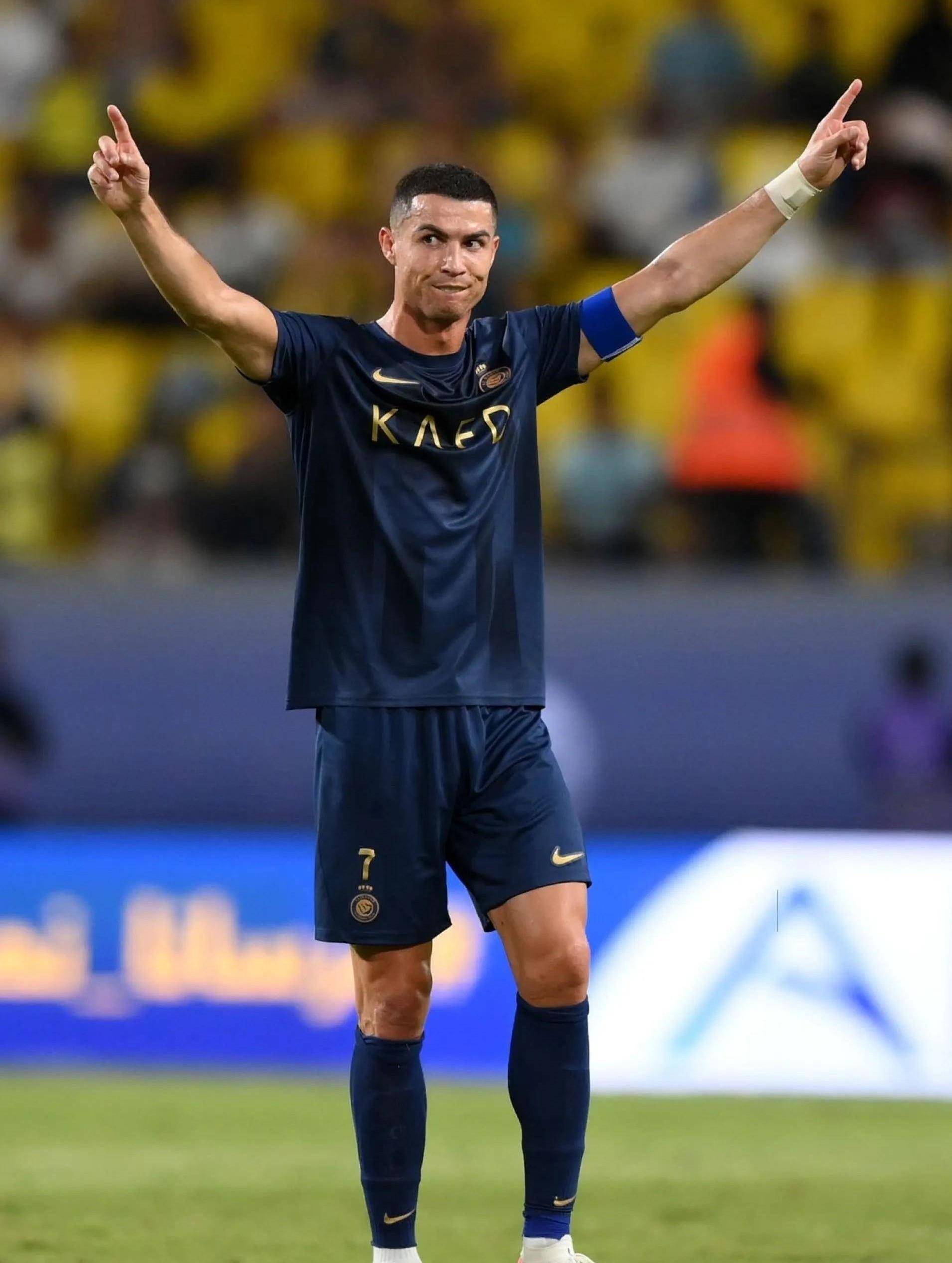 青年风暴！Hanyi 揭晓了 Team WE 阵容：试用韩国双核，上单 YSKM ／ Cube